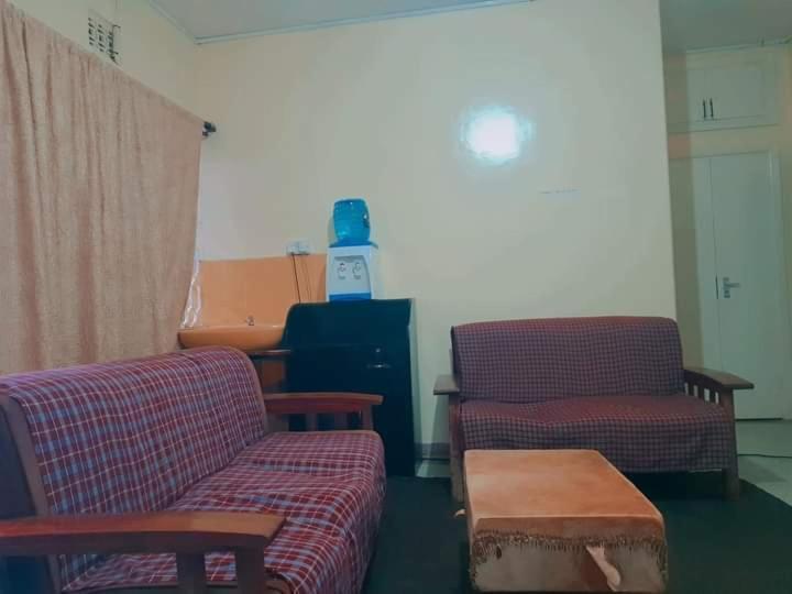 Pinkroses Gardens Hostel نيروبي المظهر الخارجي الصورة