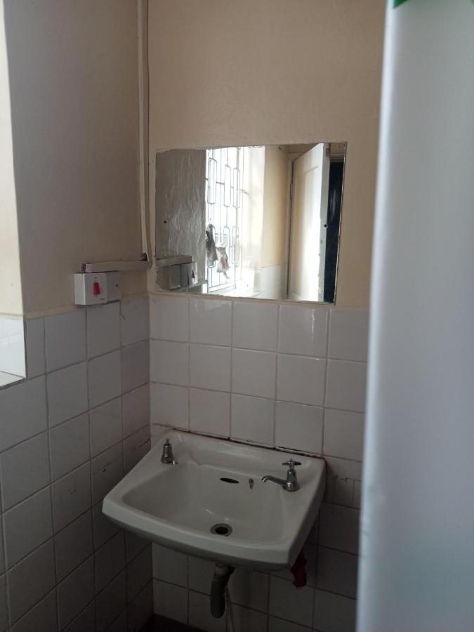 Pinkroses Gardens Hostel نيروبي المظهر الخارجي الصورة