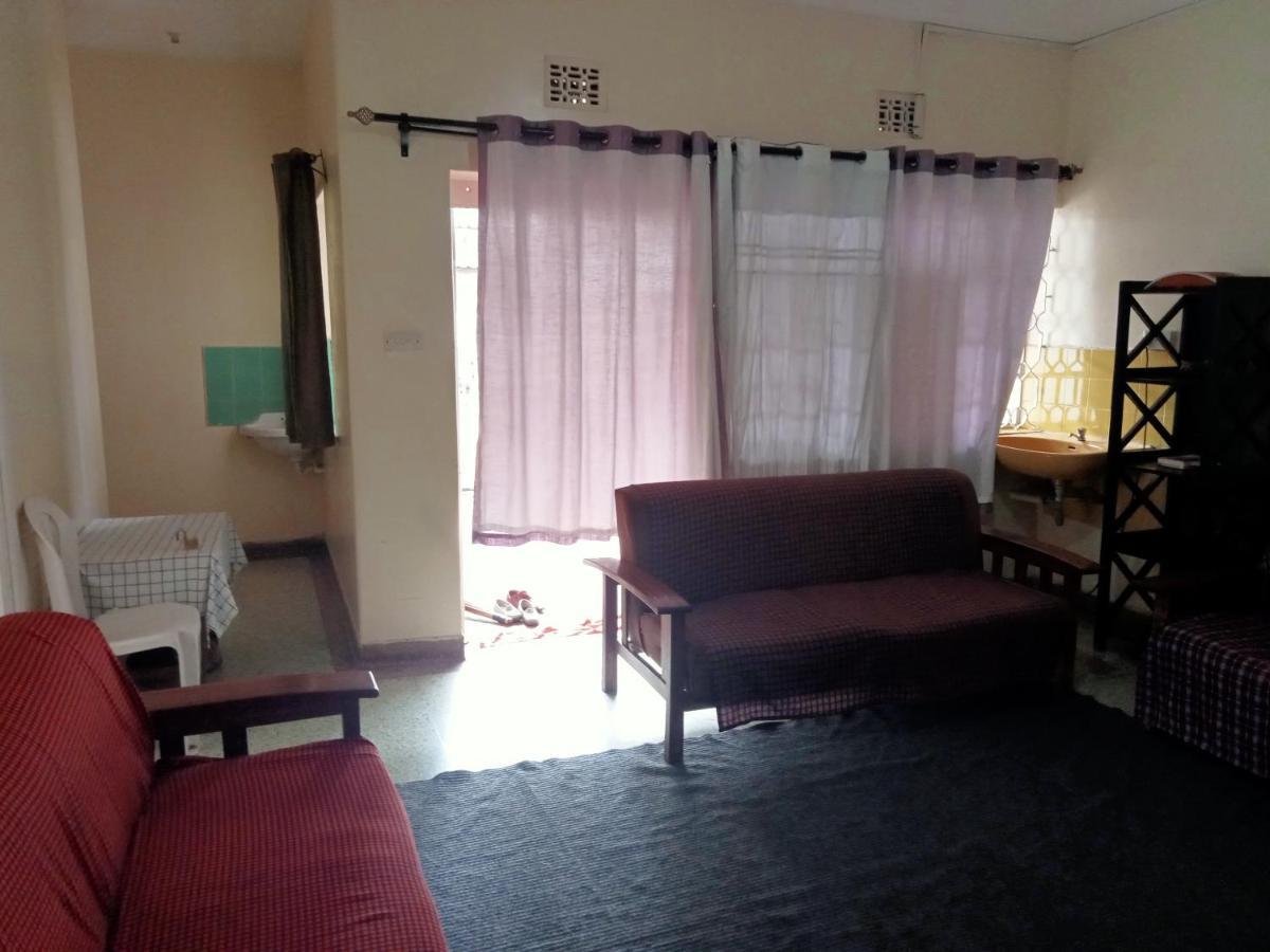 Pinkroses Gardens Hostel نيروبي المظهر الخارجي الصورة