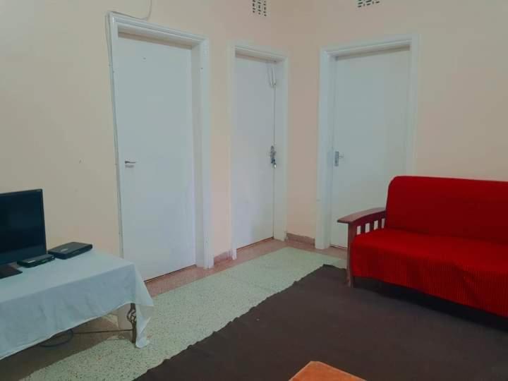 Pinkroses Gardens Hostel نيروبي المظهر الخارجي الصورة