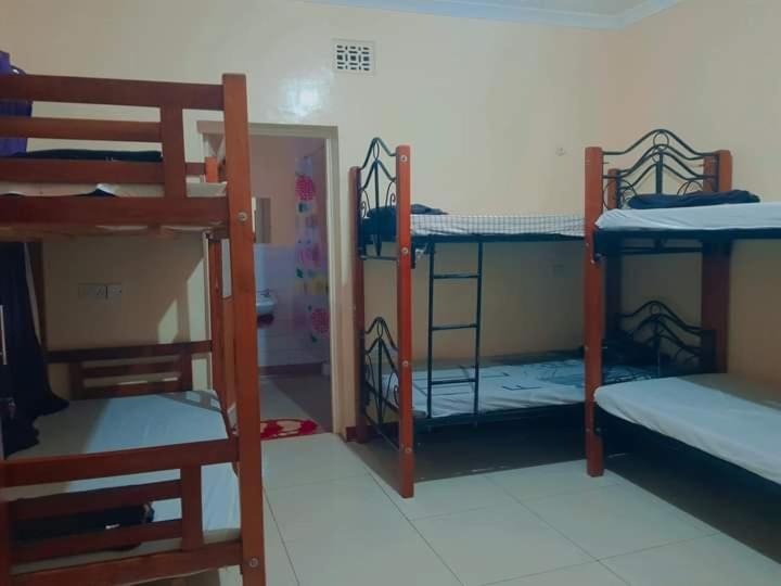 Pinkroses Gardens Hostel نيروبي المظهر الخارجي الصورة